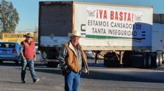 Transportistas bloquean carretera a Delicias, en Chihuahua, en protesta por inseguridad