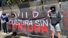 Plaza México: repliegan a manifestantes que protestan durante la corrida de aniversario