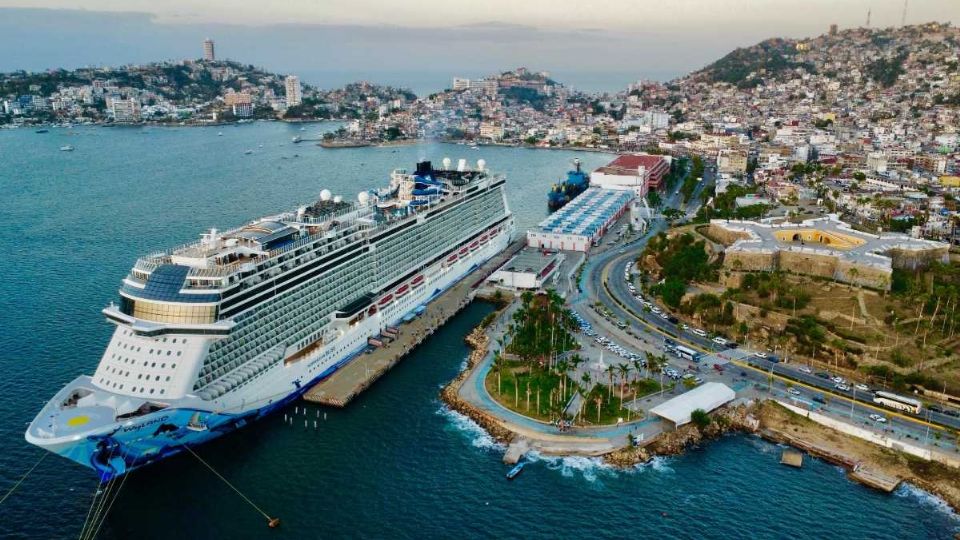 Renace Acapulco y recupera segmento de cruceros tras el paso de Otis