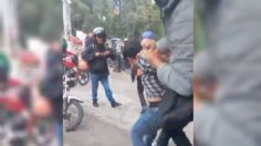 Le ponen un “cuatro” a estafador de motorepartidores para golpearlo y denunciarlo: VIDEO