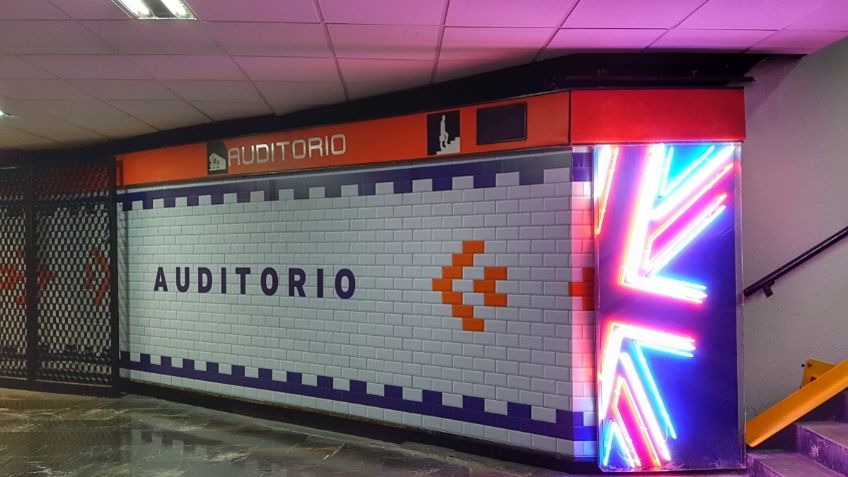 Hombre muere en Metro Auditorio, se desvaneció en las escaleras