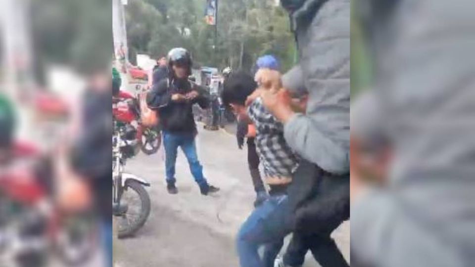 El presunto ladrón de los motorepartidores fue golpeado.