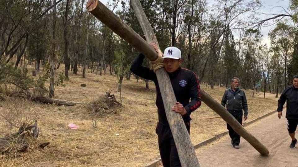 Christopher ya está preparándose física y espiritualmente para la Semana Santa de este año.