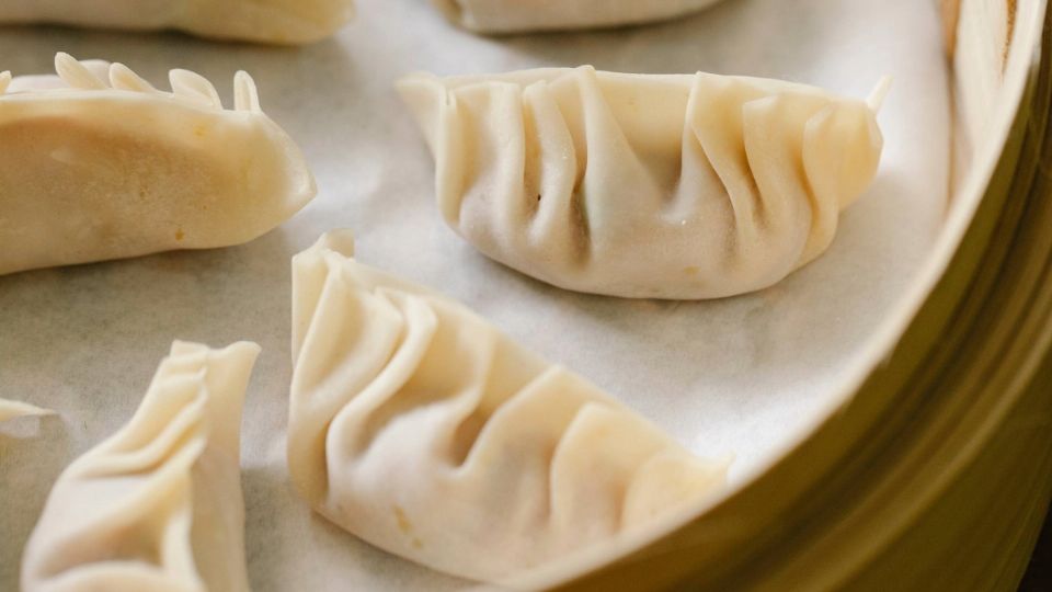 Los dumplings son pequeñas empanaditas que se comen en Año Nuevo para la buena fortuna.