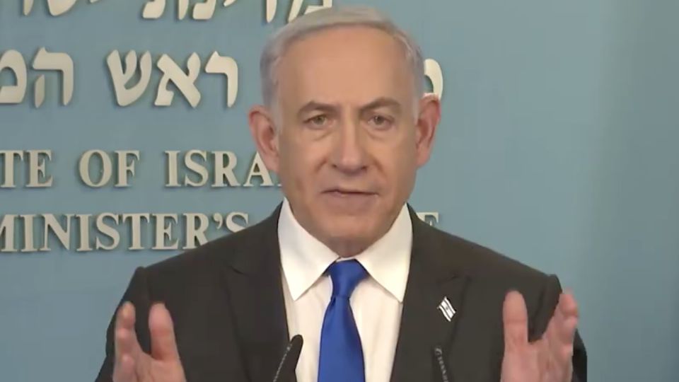 El primer ministro de Israel emitiendo un mensaje a la nación