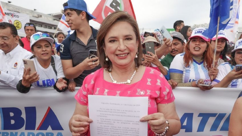 Xóchitl Gálvez firma pacto de sangre para garantizar que no eliminará los programas sociales