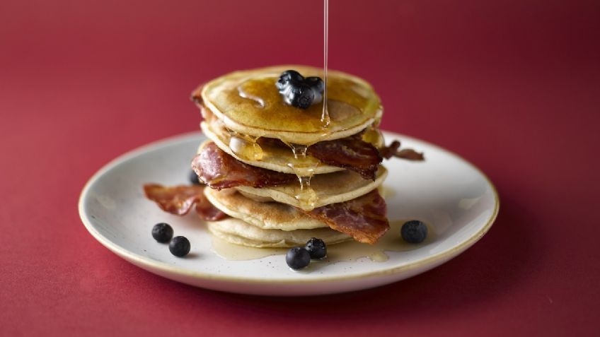 Pancakes de yogur esponjosos, el desayuno más delicioso para iniciar el domingo