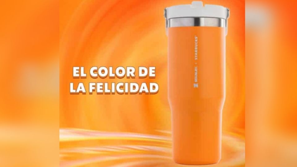 Starbucks lanza un nuevo vaso Stanley en color naranja