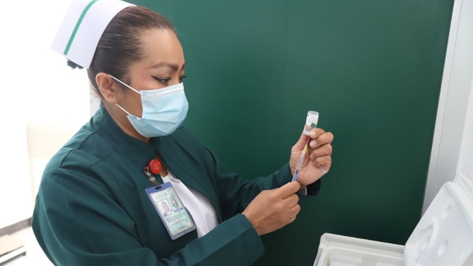 La meta a aplicar 12 millones de dosis contra influenza estacional y 6.7 millones en el caso de COVID-19