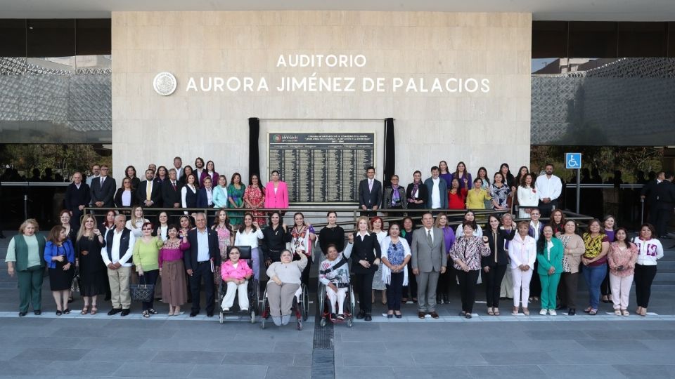 El pleno realizó una sesión solemne con motivo del Día Internacional de la Mujer