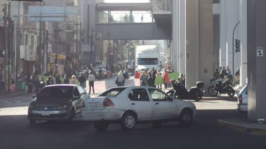 Bloquean Avenida Tláhuac; exigen escrituras del predio Rinconada de Molino