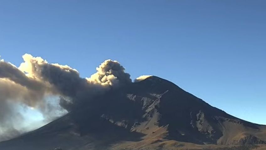 Volcán Popocatépetl registra 43 exhalaciones y mil 294 minutos de tremor en las últimas 24 horas