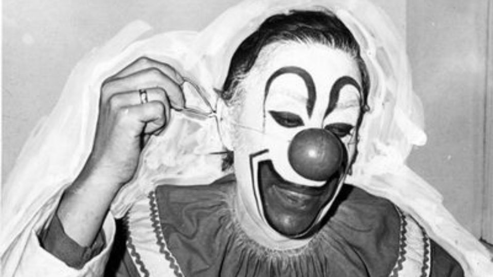 La carrera de 'Bozo' se extendió por décadas, deleitando a múltiples generaciones de espectadores con su humor y carisma