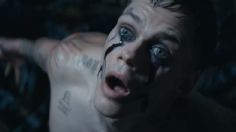 VIDEO inédito revela cómo se ve Bill Skarsgård como el Cuervo en su nueva película