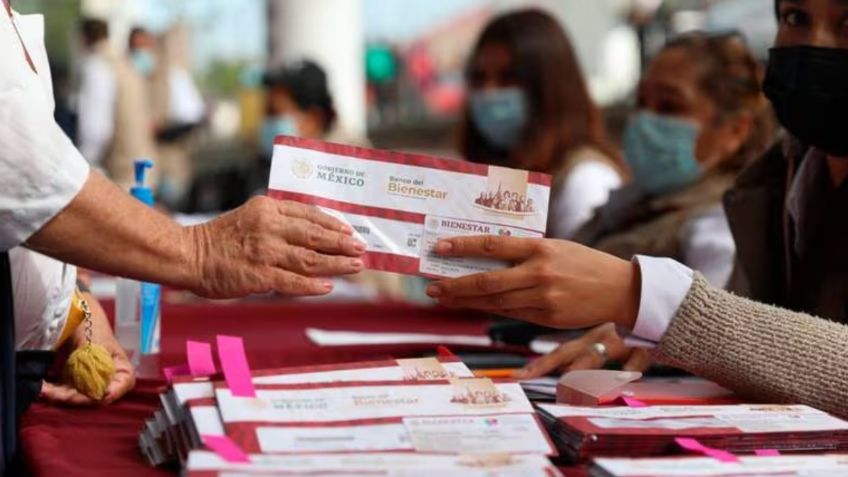 Pensión Bienestar: ¿adultos mayores en EU podrán recibirla?