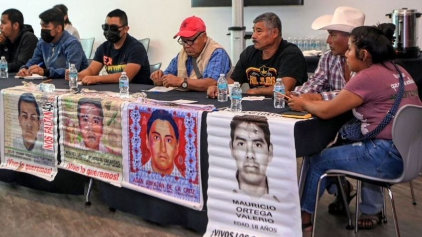 Caso Ayotzinapa: AMLO y padres de 43 normalistas acuerdan reunión con Sheinbaum