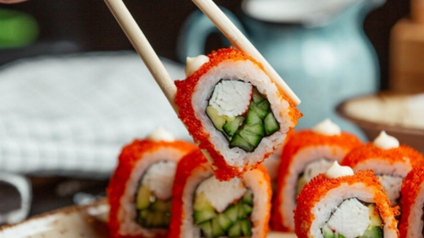 ¿Cómo preparar un delicioso y fresco sushi casero bajo en grasa?