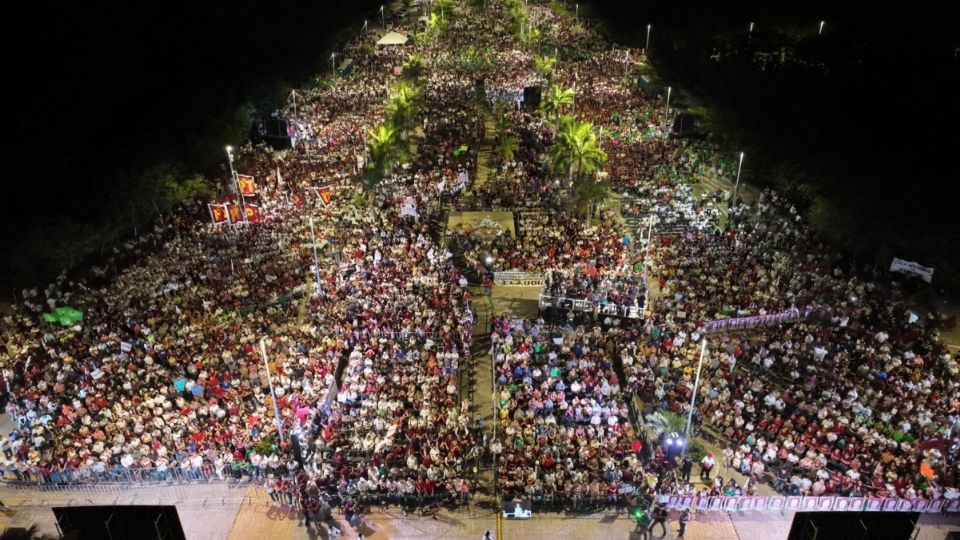 Se reunió con habitantes de Tizimín, Progreso y Umán