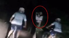 Ciclistas se encuentran el fantasma de una mujer en medio del bosque, la saludan y terminan aterrorizados: VIDEO