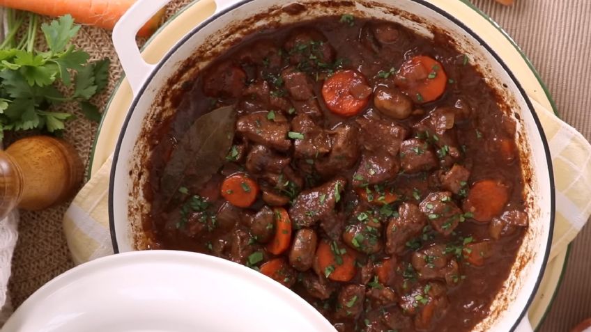 Estofado de carne con cerveza, prepara este platillo tradicional para festejar el Día de San Patricio