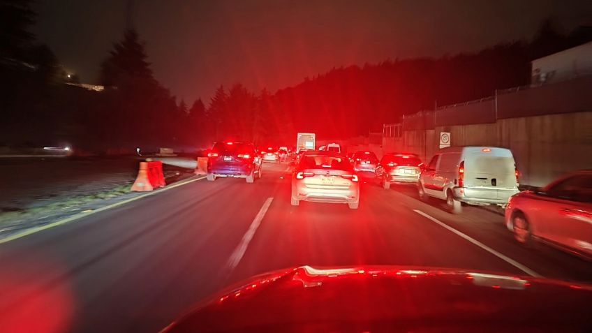 Continúa bloqueo en la Carretera Federal México-Toluca, exigen agua potable