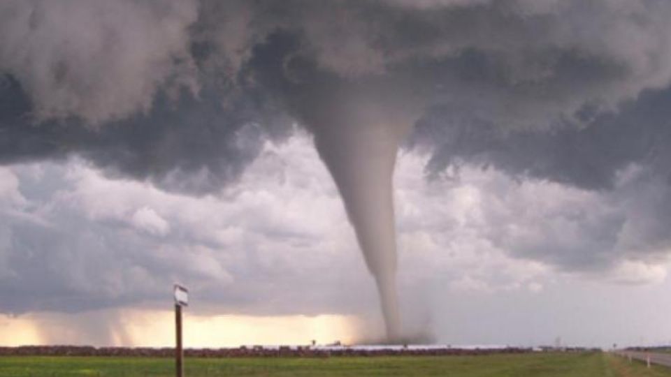 Los torbellinos son fenómenos meteorológicos que consisten en fuertes remolinos de viento.