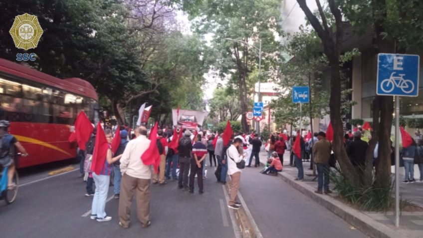 Manifestación de trabajadores de la industria nuclear genera caos vial en Insurgentes; alternativas viales