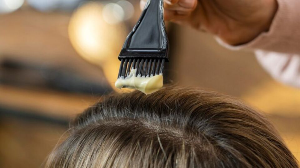 Cuáles son los tintes de cabello ideales para ocultar tus canas durante meses