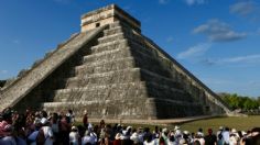 Miles de turistas presencian el descenso de Kukulcán en Chichén Itzá