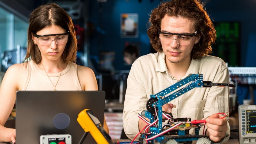 Google impulsa carreras STEM para romper la brecha de género de las mujeres en la ciencia 