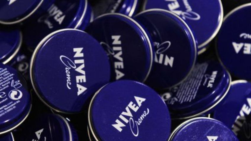 Nivea de lata azul: el ingrediente que debes agregar a tu crema para suavizar las arrugas y mejorar tu circulación