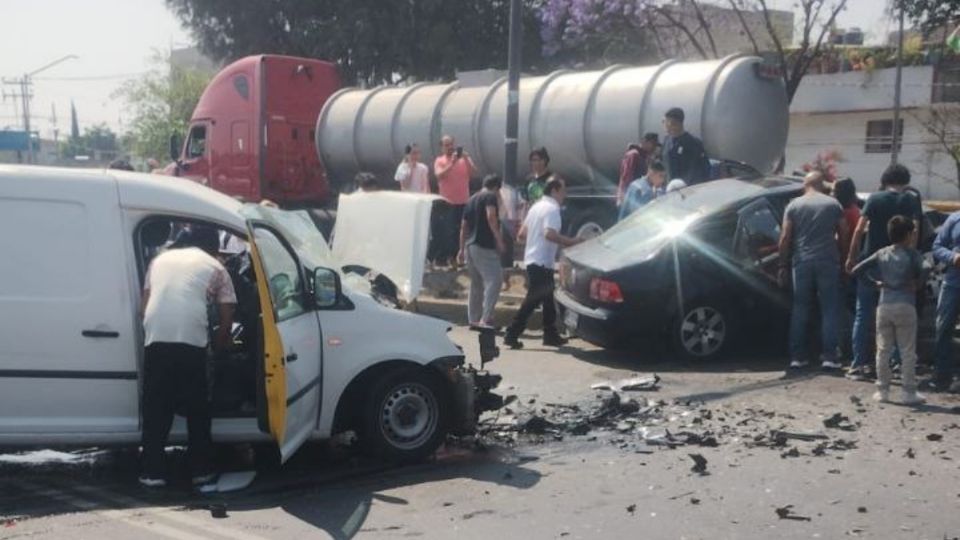 Este aparatoso percance vial ocurrió en la zona de Río de los Remedios.