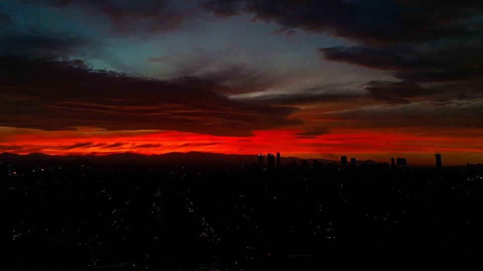 El cielo rojizo de hoy en la Ciudad de México.