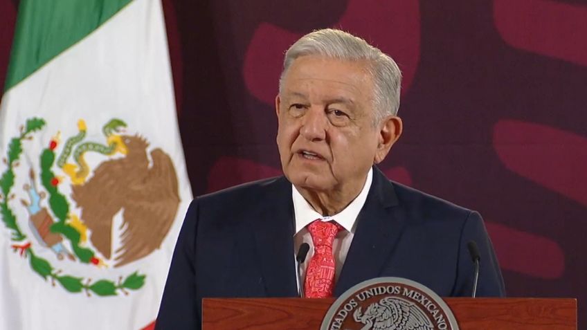 AMLO se pronuncia contra la Marea Rosa de Xóchitl Gálvez: "traidores de la Patria"