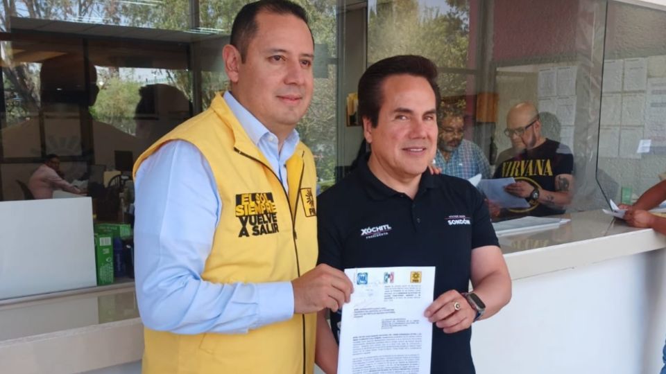 'El presidente se está metiendo de lleno a la elección haciendo promesas y propuestas de campaña, entonces estamos solicitando al INE que tome cartas en el asunto', destacó Ávila.