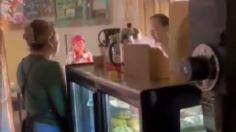 VIDEO | Extranjera agrede a trabajadora de una cafetería en Guanajuato; la exhiben en redes