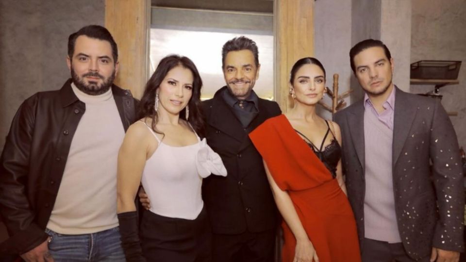 Eugenio Derbez, Alessandra Rosaldo, Aislinn, Vadhir y José Eduardo