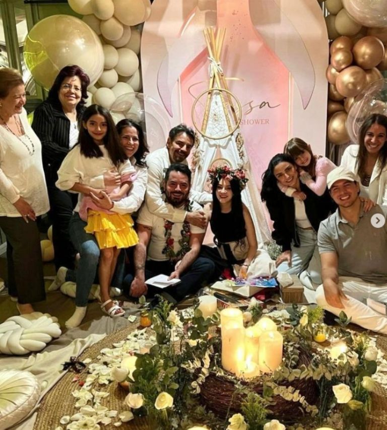 jose eduardo derbez baby shower