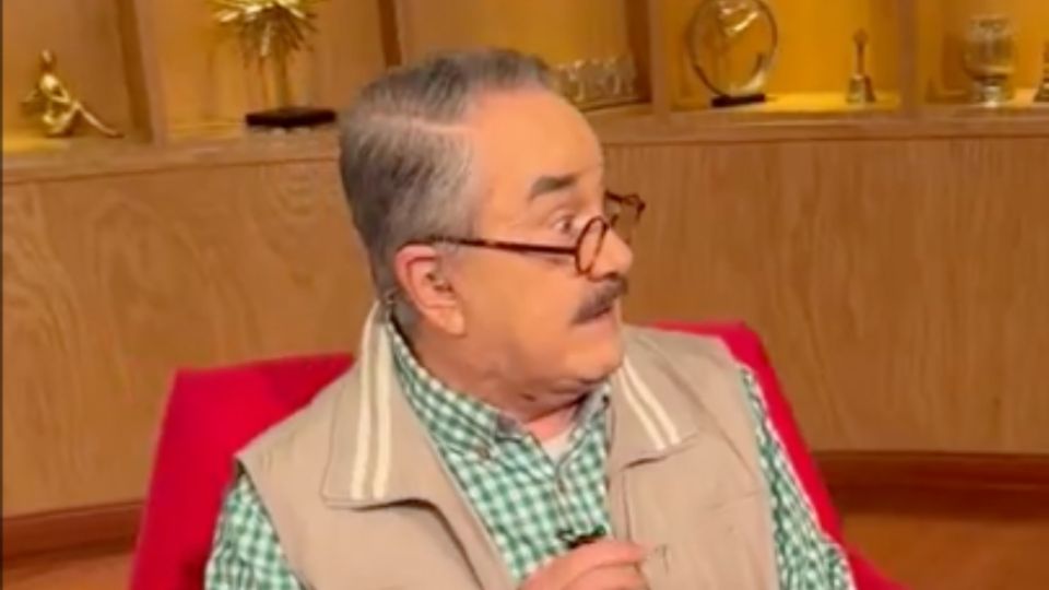 Pedro Sola tiene fuerte discusión con Ricardo Manjarrez por criticar su look