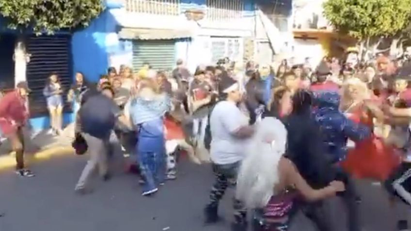 VIDEO: Por “malacopas”, carnaval de Chimalhuacán termina en golpiza