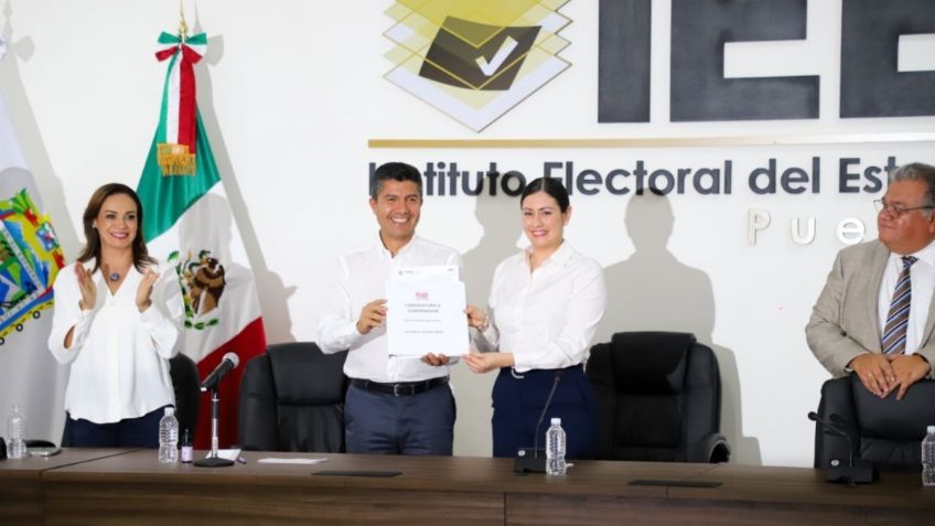 Eduardo Rivera se registra como candidato al gobierno de Puebla