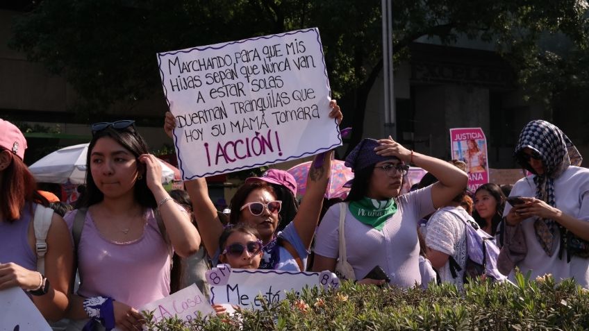 FOTOS: "Las niñas no se tocan": 8M 2024 marcado por la denuncia del abuso sexual infantil