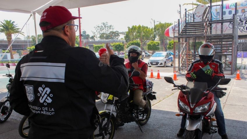 Motoescuela cumple dos años instruyendo a más de mil 500 personas: Semovi