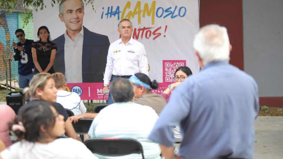 Miguel Ángel Mancera, en recorridos por Gustavo A. Madero