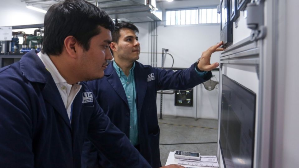 Las personas que estén interesadas en cursar este programa académico pueden ser egresadas de maestrías en ingeniería mecánica o química.