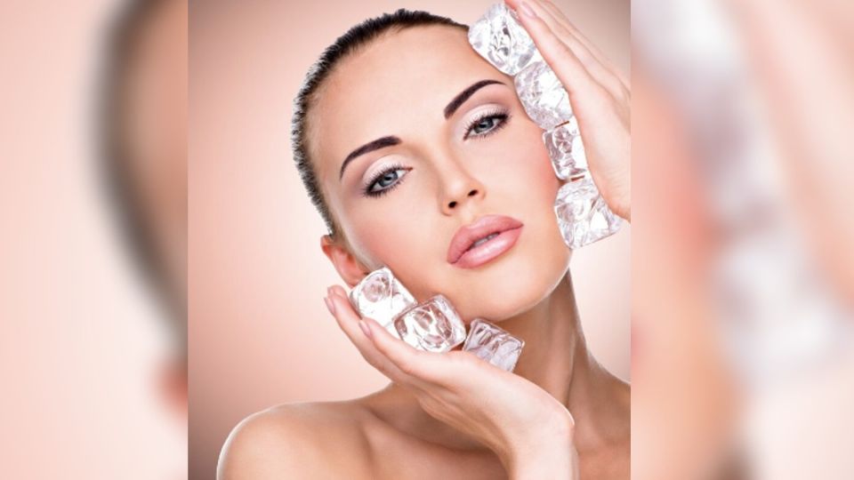 ¿Es bueno ponerse hielo en el rostro antes de maquillarte?