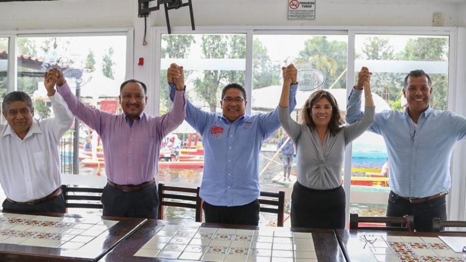 El candidato asumió con responsabilidad los compromisos recibidos.