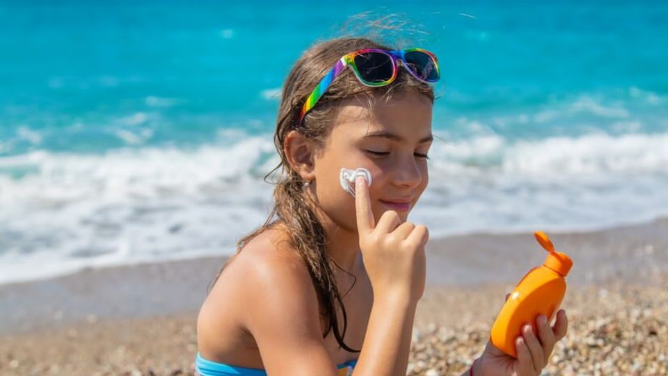 Estos bloqueadores solares son especiales para las pieles más jóvenes.