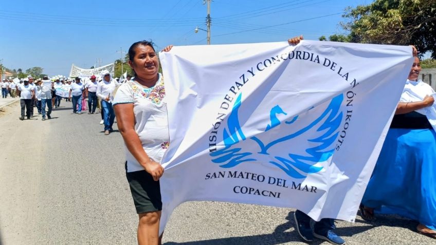 Marchan para el fortalecimiento de la Paz con Justicia y Dignidad del Pueblo Ikoots de San Mateo del Mar, Oaxaca