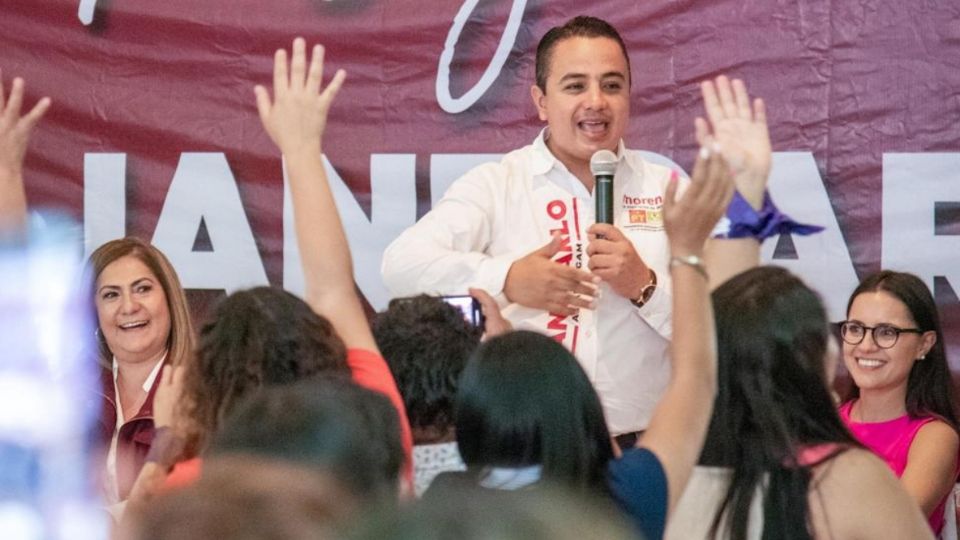 Janecarlo Lozano, candidato a alcalde de Gustavo A. Madero, sostuvo un encuentro con más de 500 mujeres.